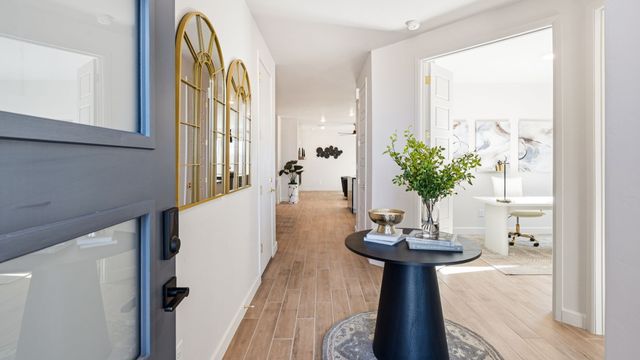 3312 Los Feliz, Santa Fe, NM 87507