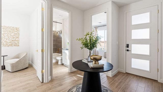 3312 Los Feliz, Santa Fe, NM 87507