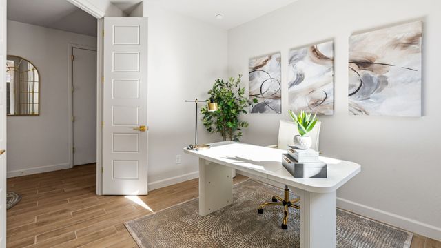 3312 Los Feliz, Santa Fe, NM 87507