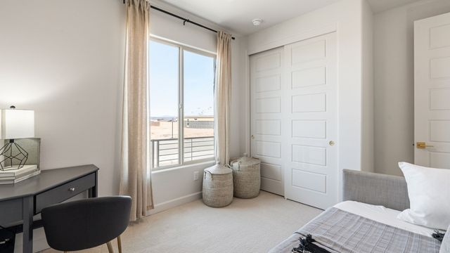 3312 Los Feliz, Santa Fe, NM 87507