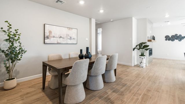 3312 Los Feliz, Santa Fe, NM 87507