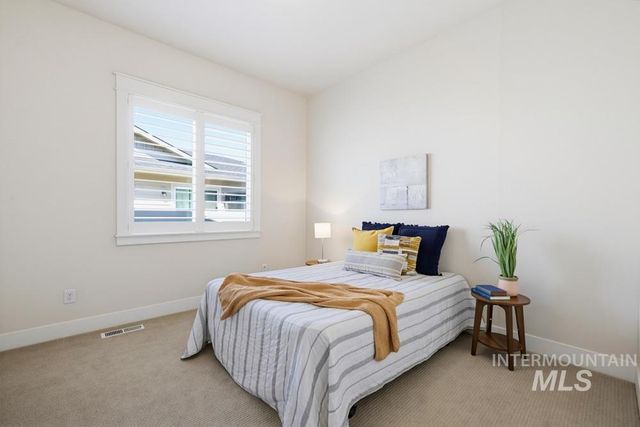 5371 W Philomena Dr, Meridian, ID 83646