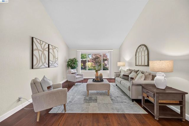 2534 Marsh Dr, San Ramon, CA 94583