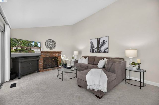 2534 Marsh Dr, San Ramon, CA 94583