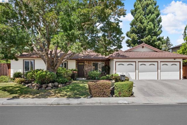 2534 Marsh Dr, San Ramon, CA 94583