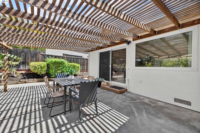 2534 Marsh Dr, San Ramon, CA 94583