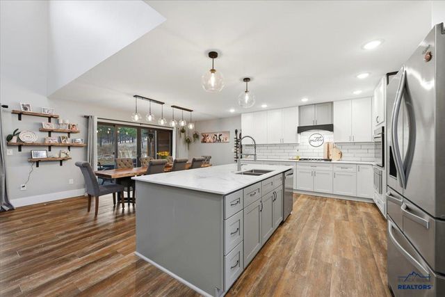 12142 WASHINGTON LOOP, Sturgis, SD 57785