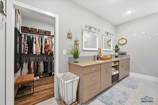 12142 WASHINGTON LOOP, Sturgis, SD 57785