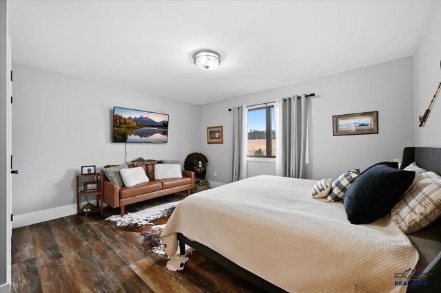 12142 WASHINGTON LOOP, Sturgis, SD 57785