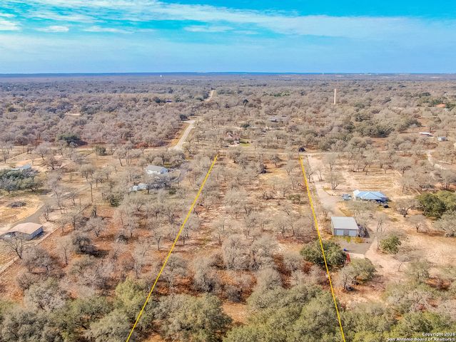 1511 Meadow Glen, Adkins, TX 78101