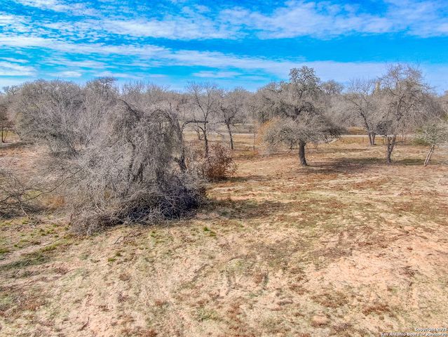 1511 Meadow Glen, Adkins, TX 78101