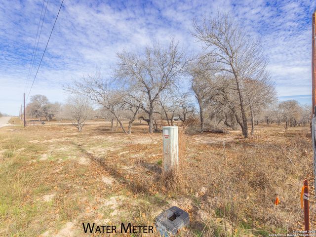 1511 Meadow Glen, Adkins, TX 78101