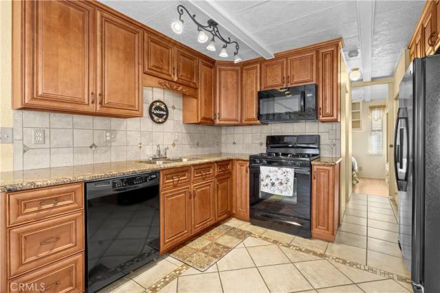 1427 Sierra Drive, San Jacinto, CA 92583