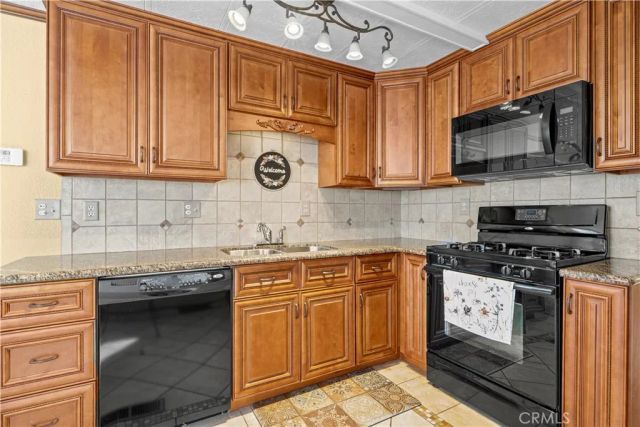 1427 Sierra Drive, San Jacinto, CA 92583