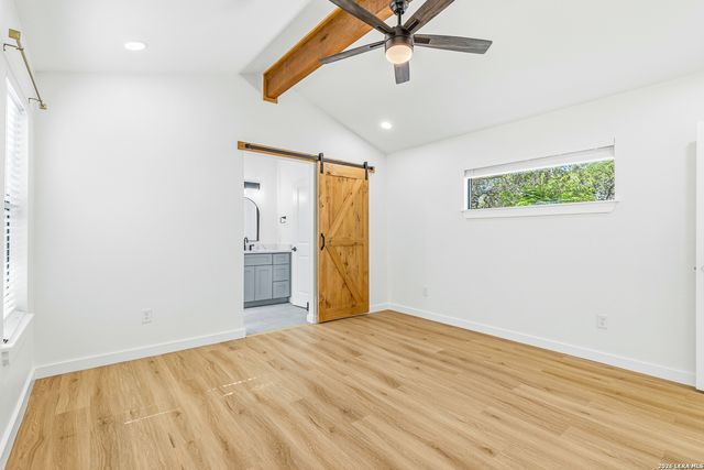 221 W HIGHLAND DR, Boerne, TX 78006