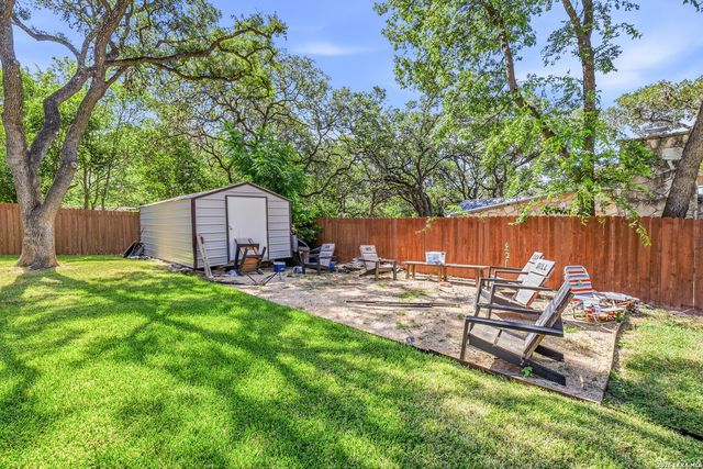 221 W HIGHLAND DR, Boerne, TX 78006