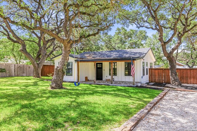 221 W HIGHLAND DR, Boerne, TX 78006