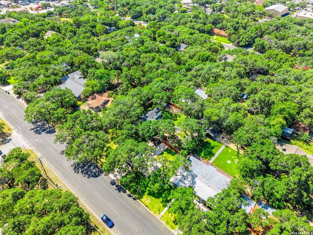 221 W HIGHLAND DR, Boerne, TX 78006