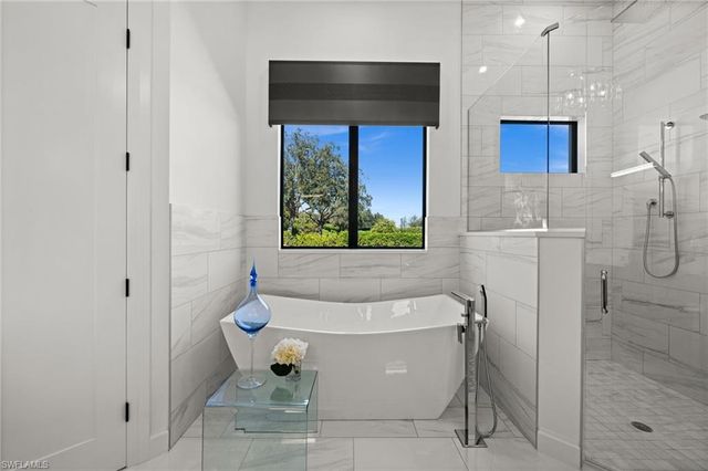 19026 Via Messina WAY, Miromar Lakes, FL 33913