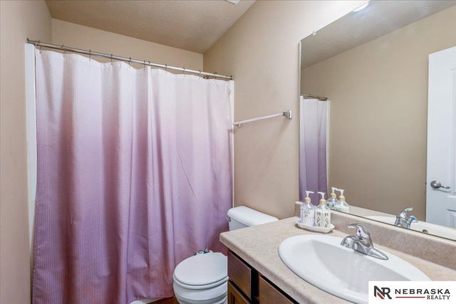 14623 Gilder Avenue, Bennington, NE 68007