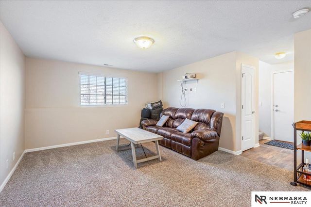 14623 Gilder Avenue, Bennington, NE 68007