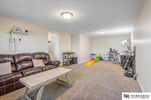 14623 Gilder Avenue, Bennington, NE 68007