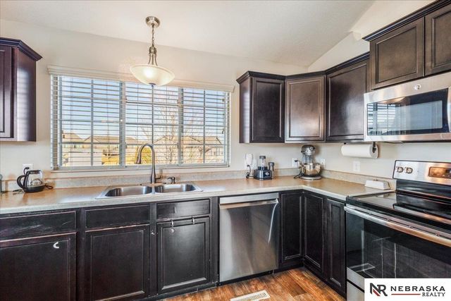 14623 Gilder Avenue, Bennington, NE 68007