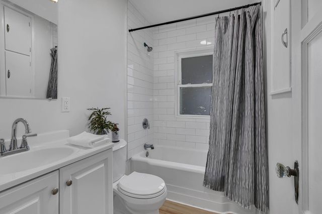 400 Chinook Avenue SW, Avon, MN 56310