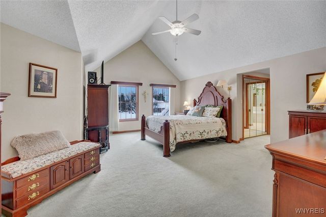 15 Brentwood Common, Orchard Park, NY 14127