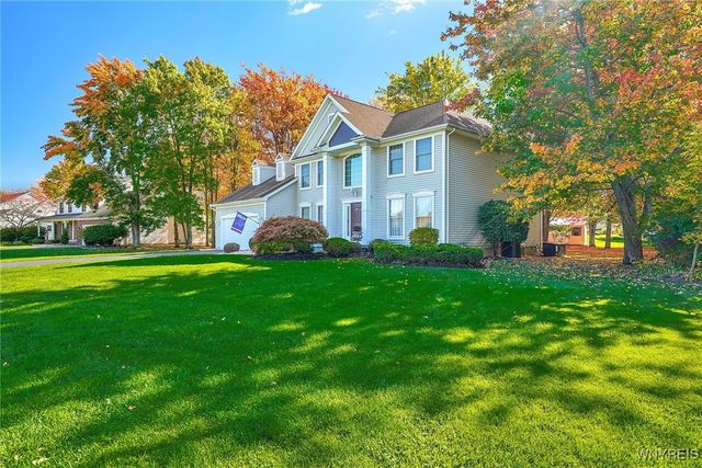 15 Brentwood Common, Orchard Park, NY 14127