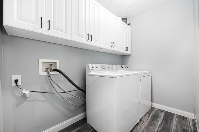 400 Sandmar Court, Pataskala, OH 43062