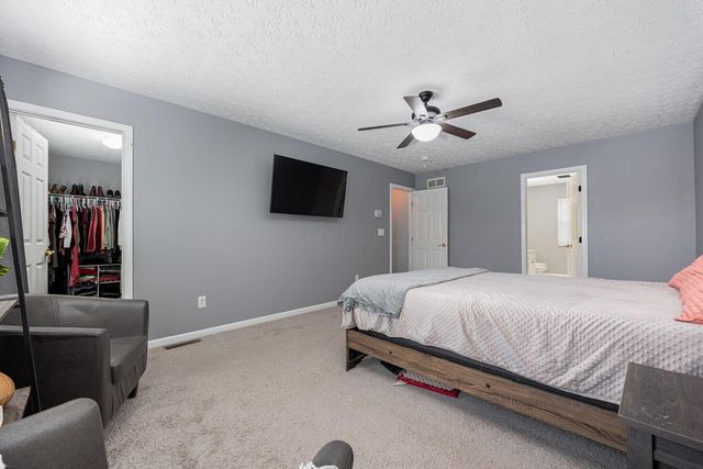 400 Sandmar Court, Pataskala, OH 43062