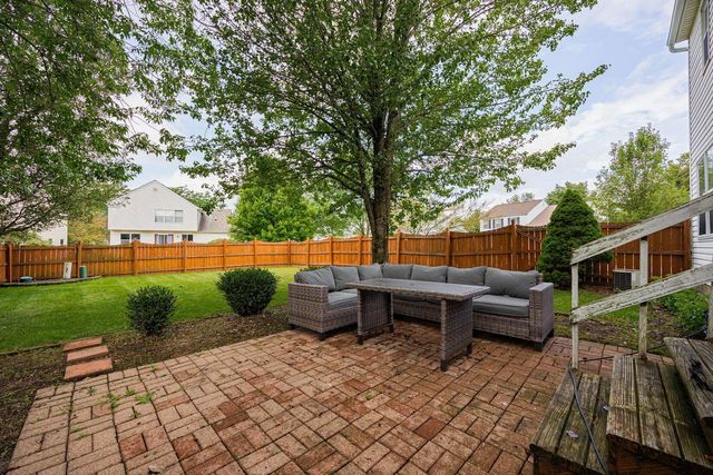 400 Sandmar Court, Pataskala, OH 43062