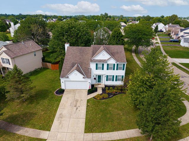 400 Sandmar Court, Pataskala, OH 43062