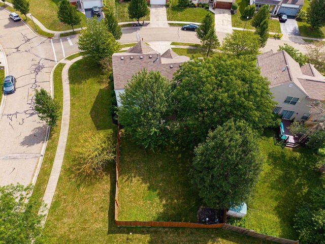 400 Sandmar Court, Pataskala, OH 43062