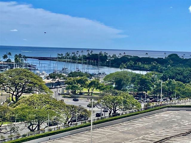 410 Atkinson Drive 957, Honolulu, HI 96814