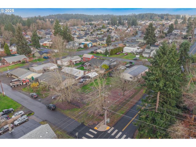 160 E 7TH St, Lafayette, OR 97127