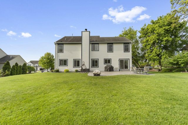 N73W22620 Edgewood LANE, Sussex, WI 53089