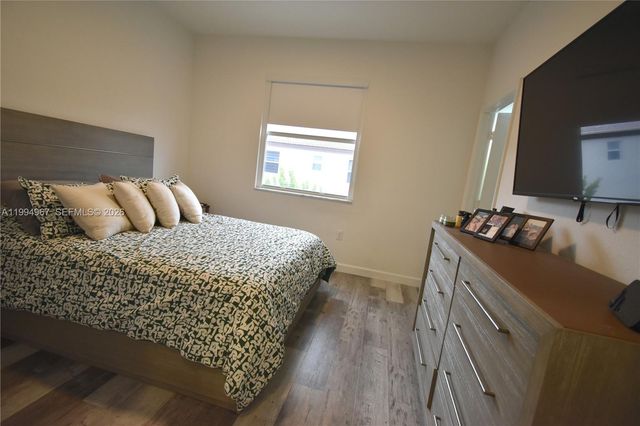 12107 NW 24th Pl, Miami, FL 33167