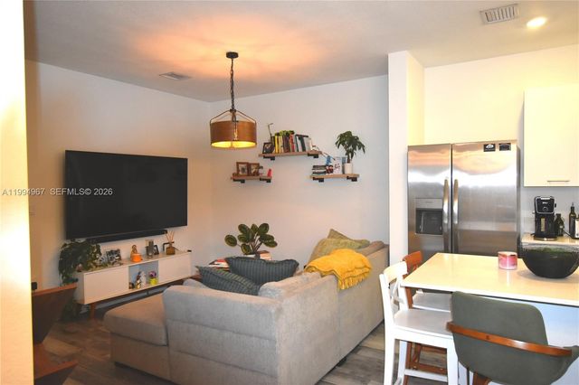 12107 NW 24th Pl, Miami, FL 33167