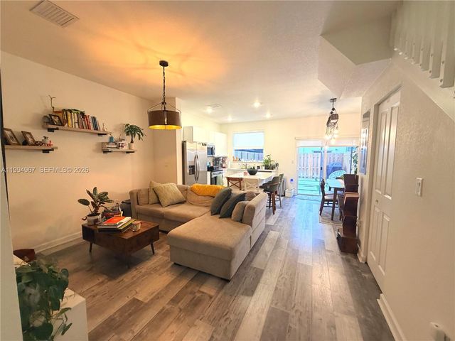 12107 NW 24th Pl, Miami, FL 33167