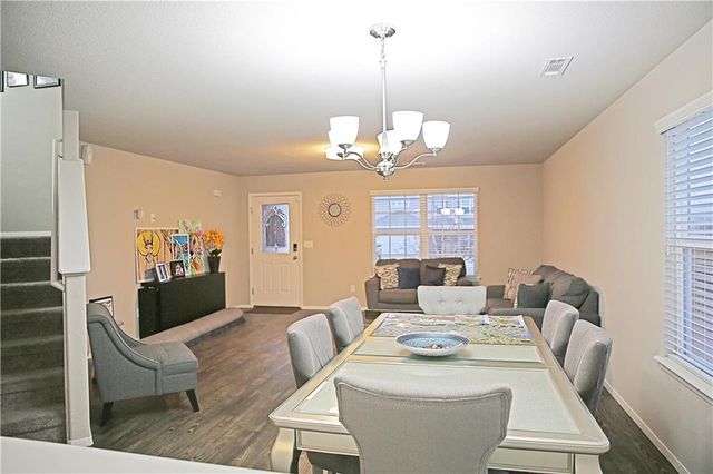 801 SW Loudon Drive, Bentonville, AR 72712