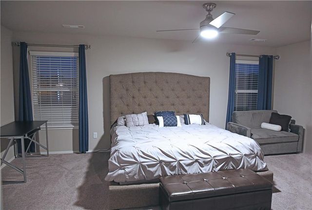 801 SW Loudon Drive, Bentonville, AR 72712