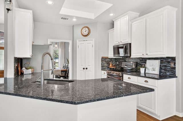 137 Ridgewood CV, Georgetown, TX 78633