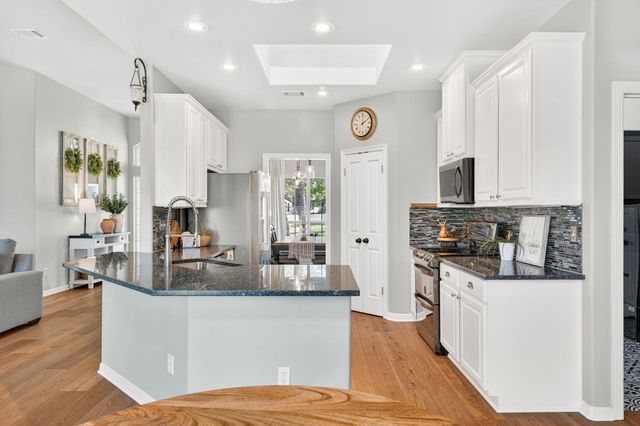 137 Ridgewood CV, Georgetown, TX 78633