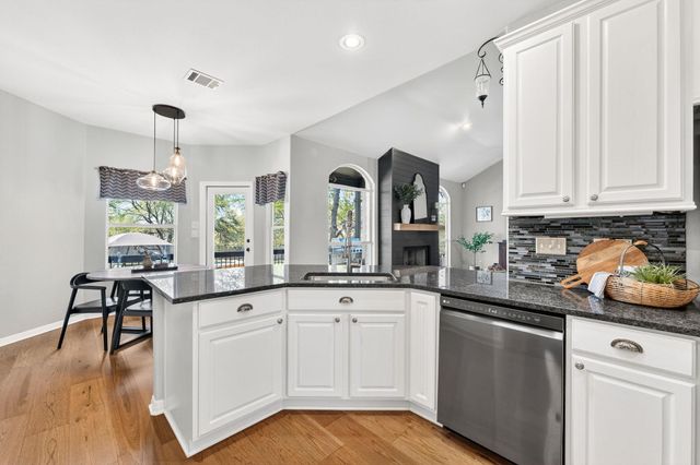 137 Ridgewood CV, Georgetown, TX 78633