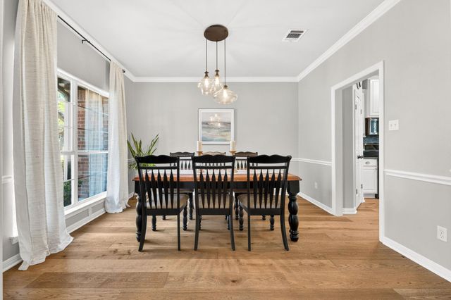 137 Ridgewood CV, Georgetown, TX 78633