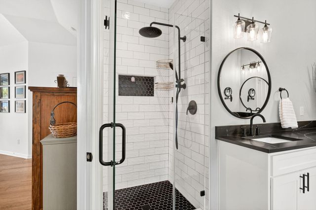 137 Ridgewood CV, Georgetown, TX 78633