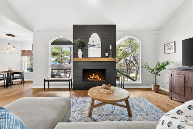 137 Ridgewood CV, Georgetown, TX 78633