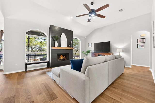 137 Ridgewood CV, Georgetown, TX 78633